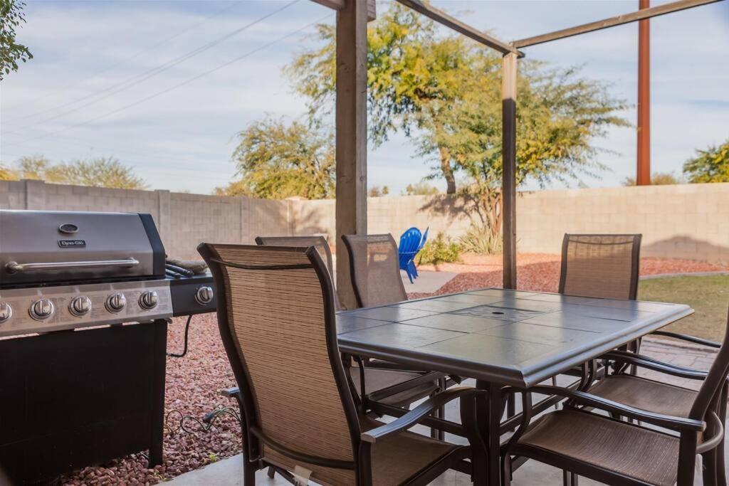 Cozy House Near Stadium With Pool Heater, Bbq Ейвъндейл Екстериор снимка